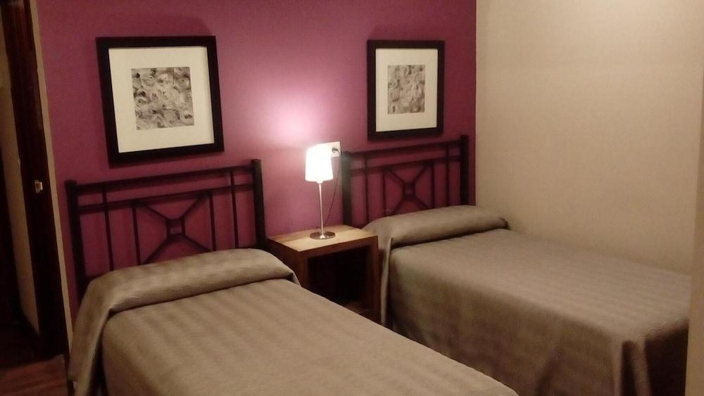 Hostal Jentoft Sevilla Eksteriør billede